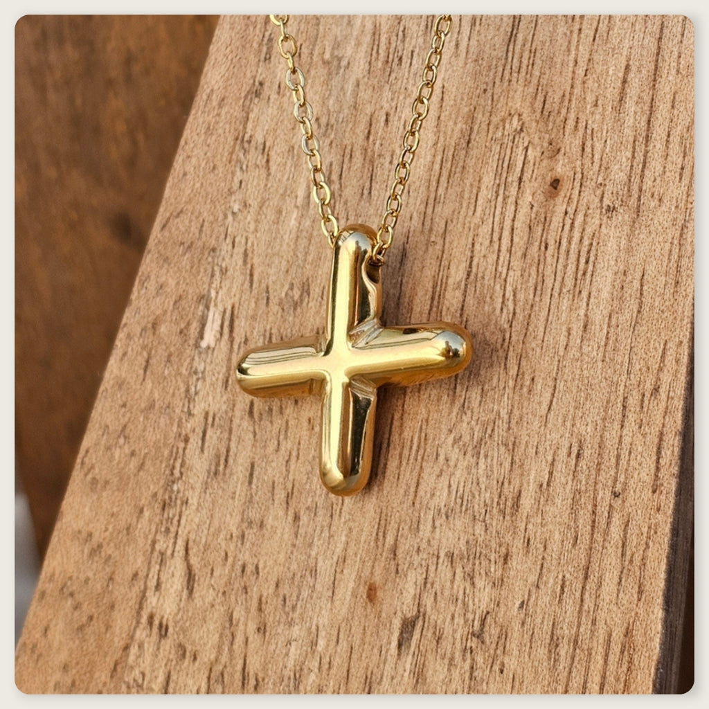 Seyso Initial Glow ketting met goudkleurige initial hanger van stainless steel, minimalistisch en waterproof