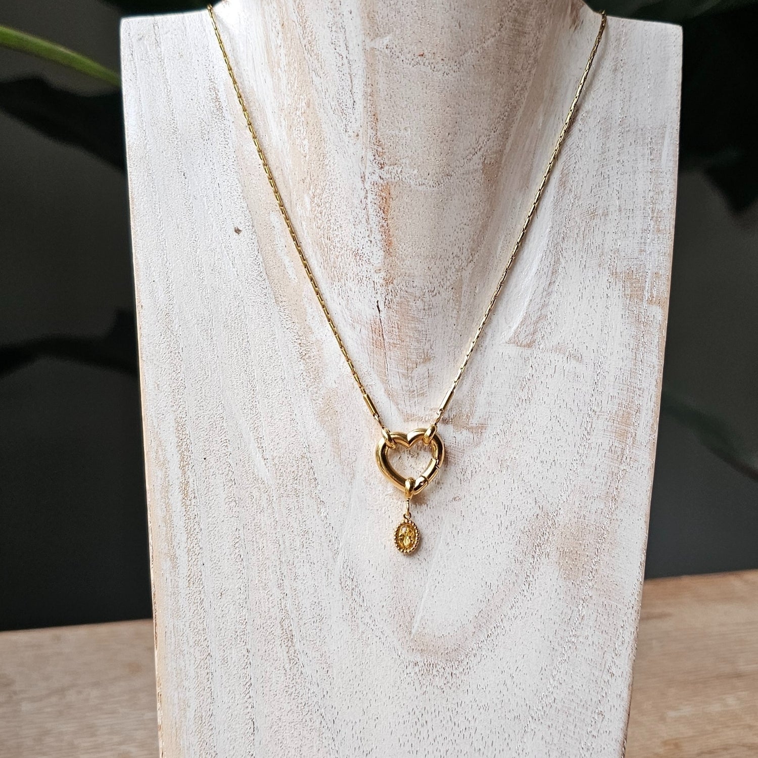 Seyso Lily Brown stainless steel bedeltje uit Design Your Own collectie