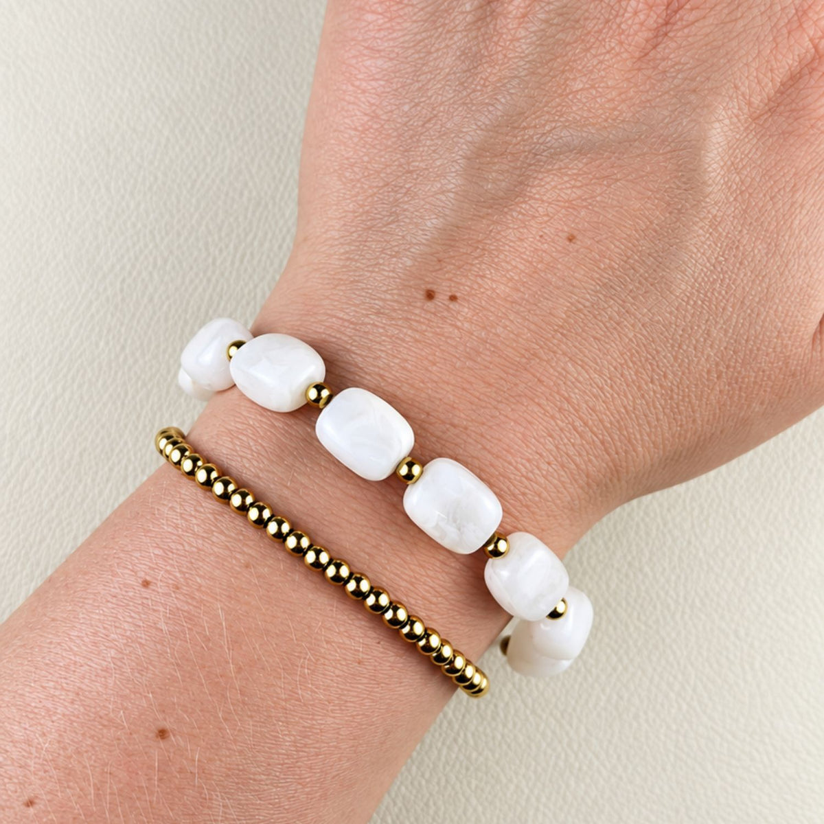 Witte kralen armband