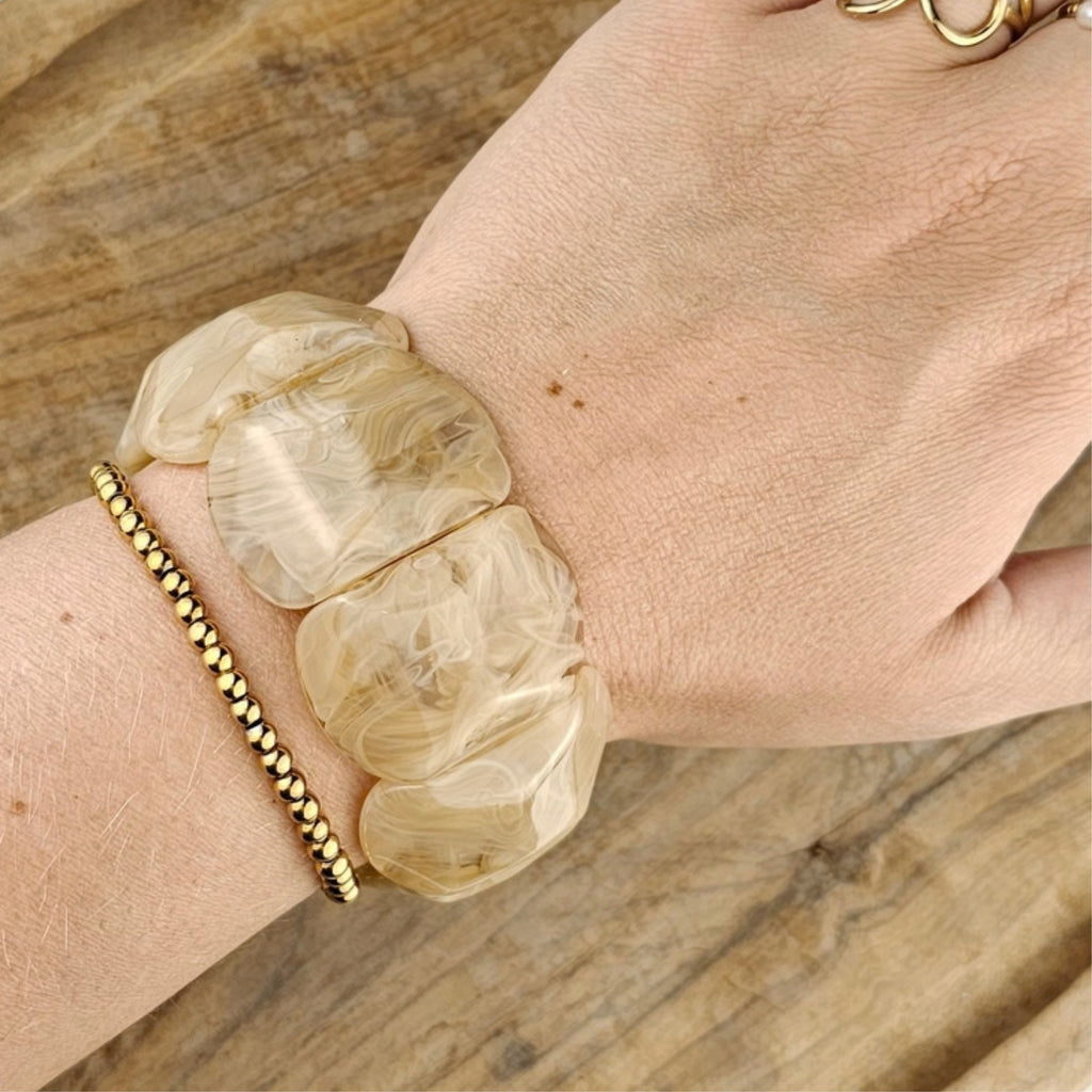 Crème beige kralen armband voor dames als stijlvol cadeau voor haar