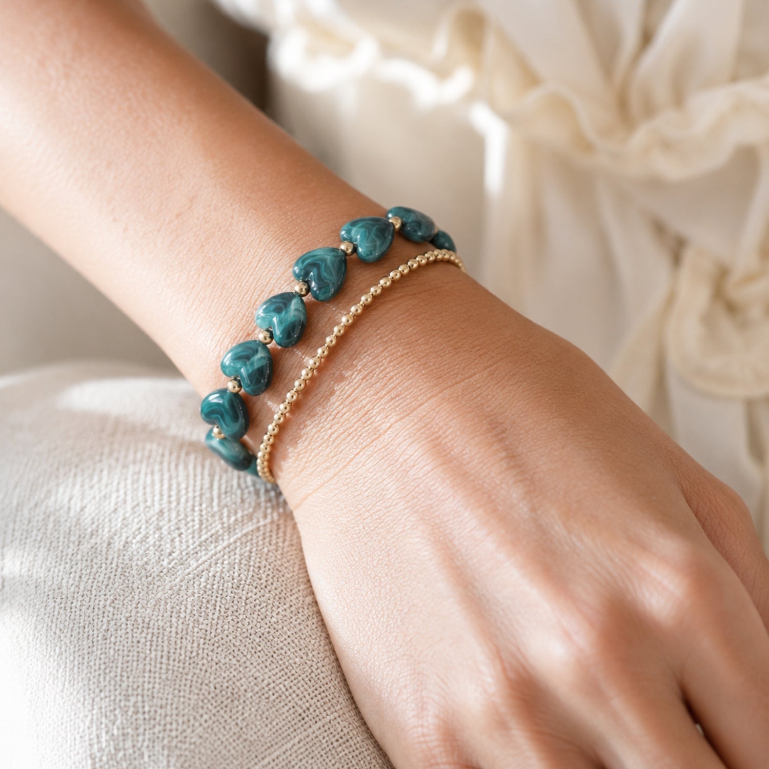 Elastische hartjes armband