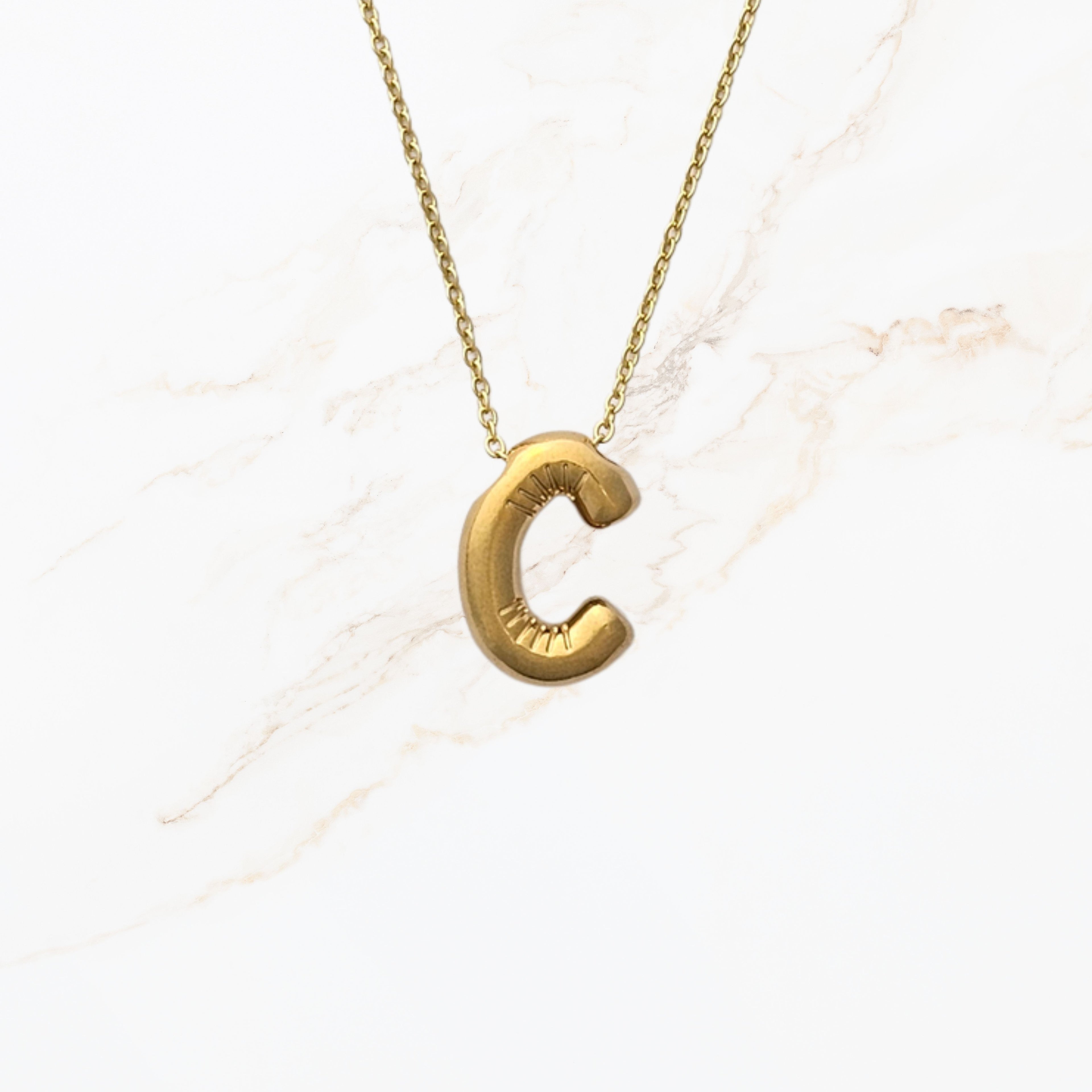Goudkleurige Initialen ketting A-Z