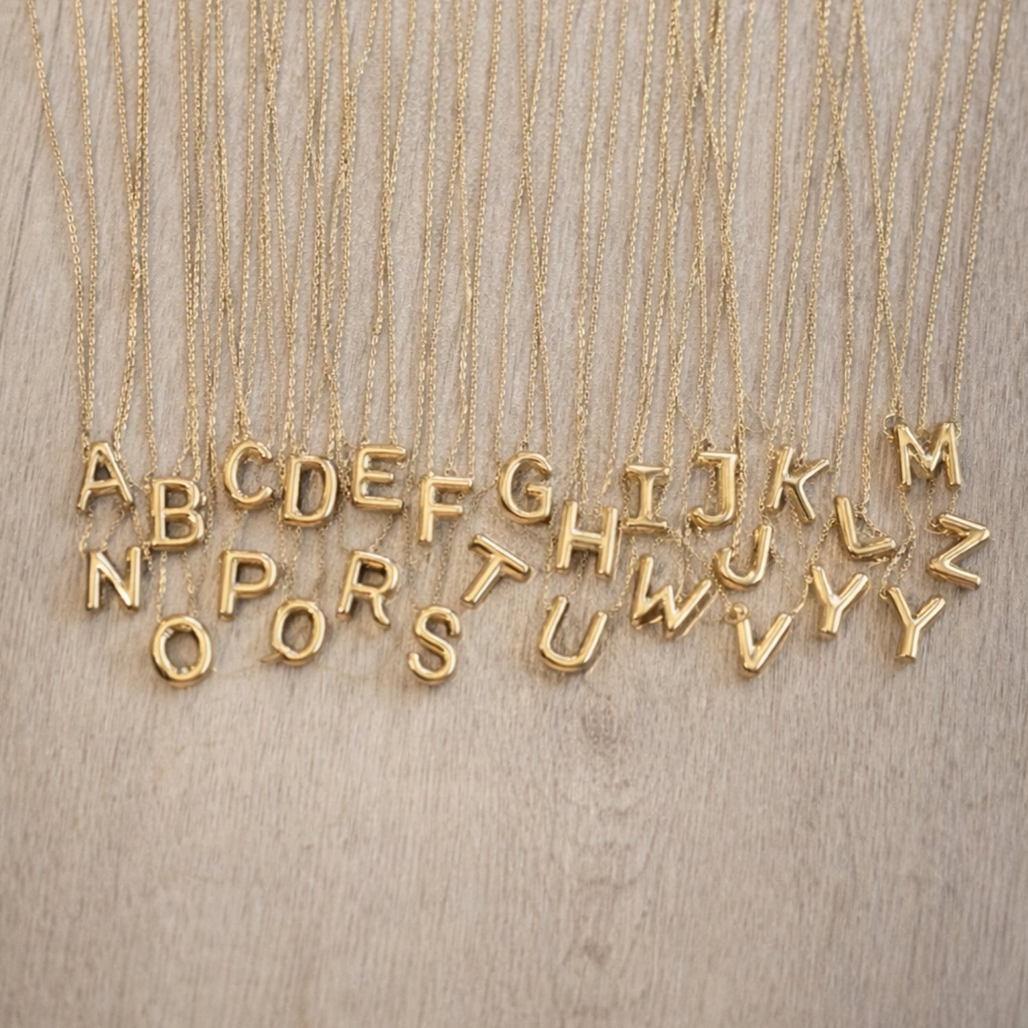 Goudkleurige Initialen ketting A-Z