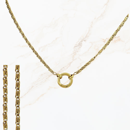Stainless steel design your own ketting waarbij je zelf de lengte kiest, een connector toevoegt en meerdere bedels combineert tot een persoonlijk sieraad