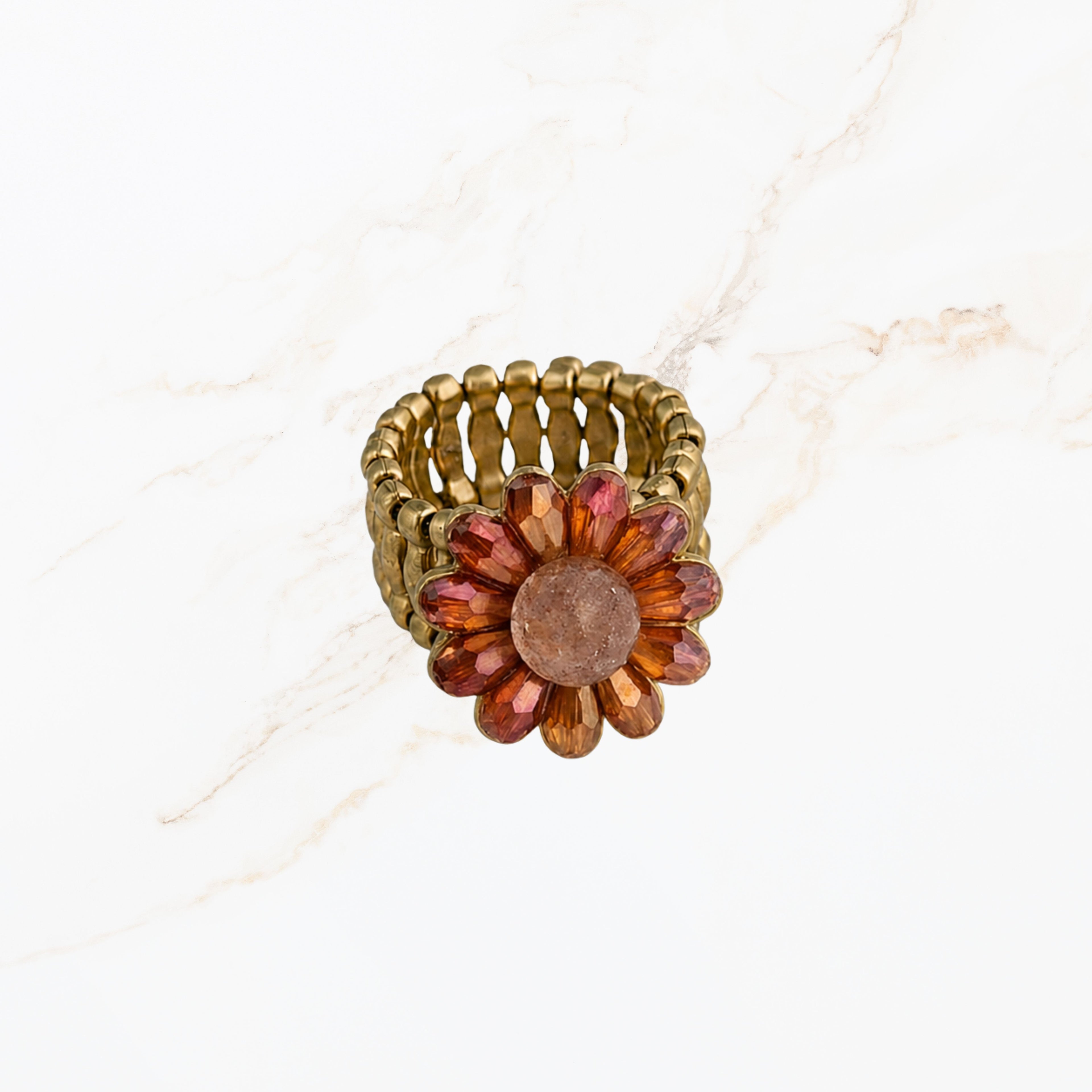 Detaillierter Blumenring