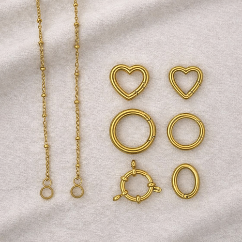 Stainless steel design your own ketting waarbij je zelf de lengte kiest, een connector toevoegt en meerdere bedels combineert tot een persoonlijk sieraad