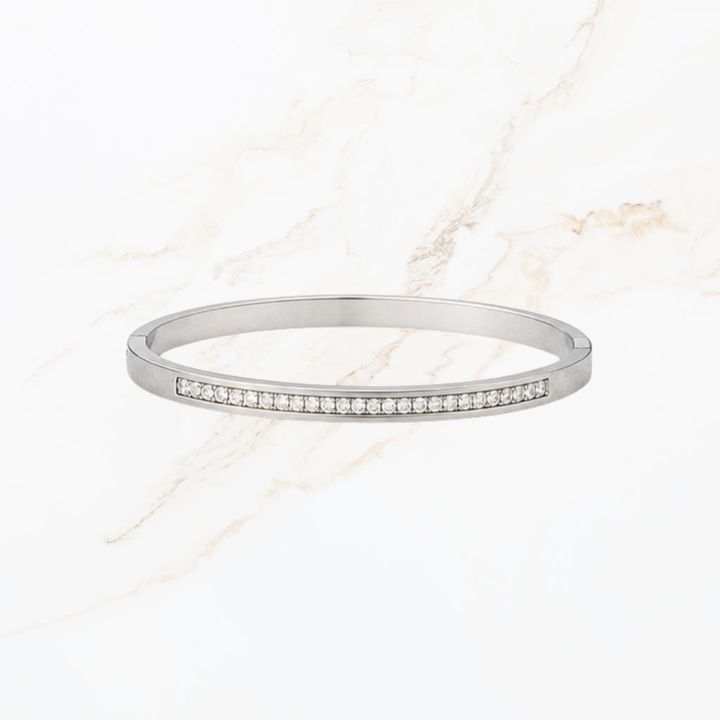 Zilverkleurige bangle met steentjes
